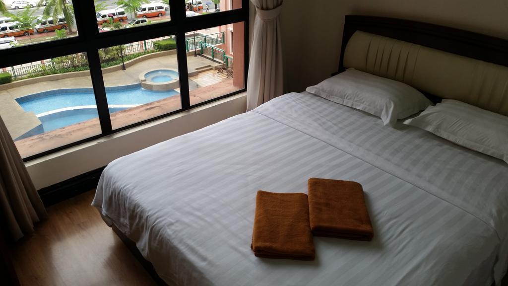 Marina Court Kota Kinabalu- Bigger Group Stay Together- 6 Bedroom Apartments Номер фото